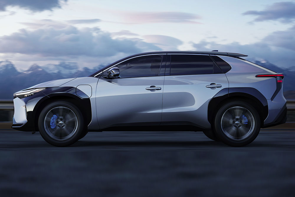 2022年の年央に発売すると発表されたEV、トヨタbZ4X(ビーズィーフォーエックス)。