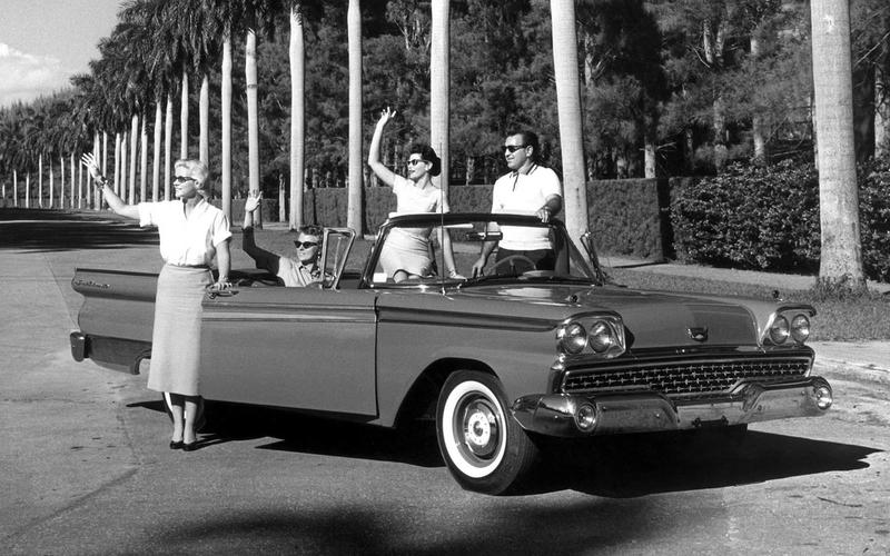 フォード・フェアレーン500スカイライナー