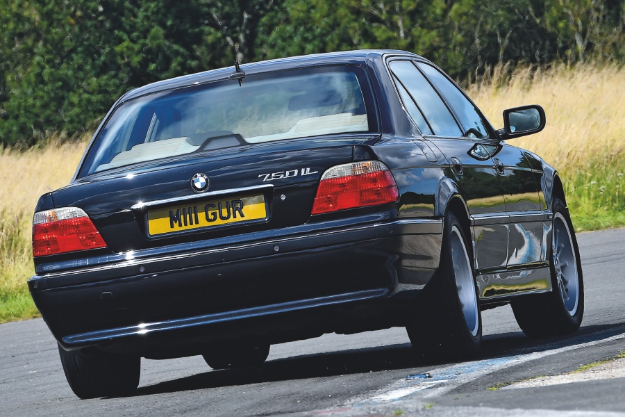 BMW 750iL(1995〜2001年/英国仕様)