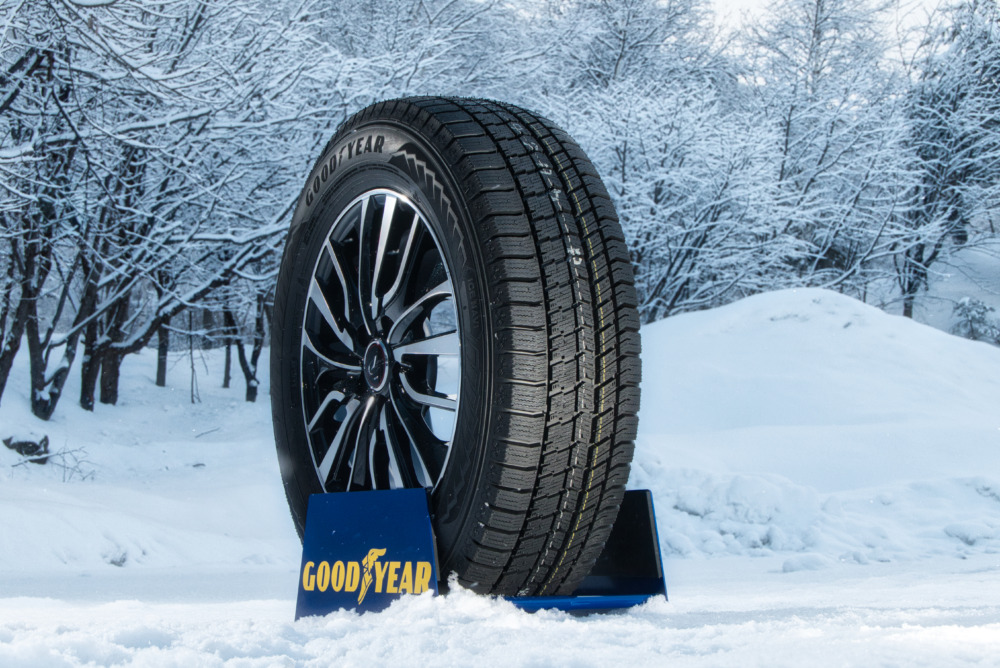 アイスナビ8はグッドイヤーのスタッドレスタイヤ史上“最強”を標榜し、高い総合性能を追求して開発された。