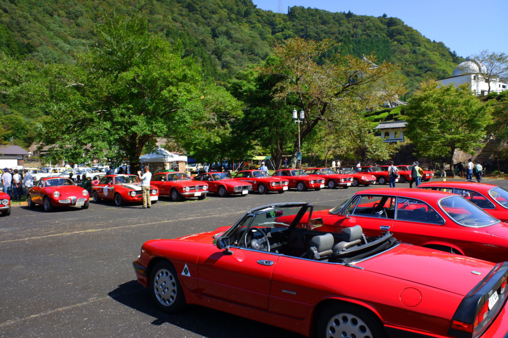最大勢力はアルファ 旧いイタリア車のためのミーティング 17年目は5か月遅れで開催 Autocar Japan 最大勢力はアルファ 旧いイタリア車のためのミーティング 17年目は5か月遅れで開催 Autocar Japan