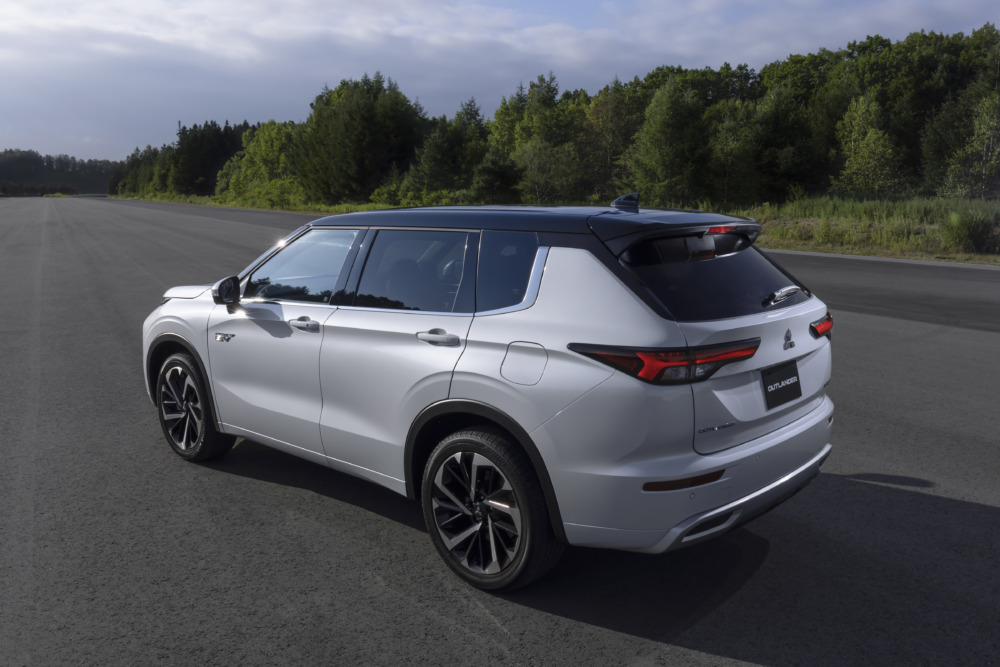 新型三菱アウトランダーPHEV