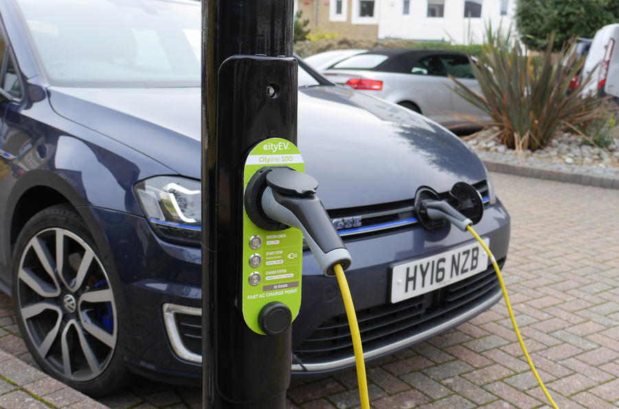 脱エンジン車を目指す英国は電動モデルへの乗り換えを促進している。