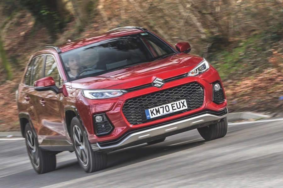 スズキ・アクロス 2.5 PHEV E-FOUR E-CVT(英国仕様)