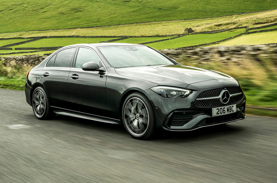 メルセデス・ベンツC 300d サルーン AMGライン・プレミアムプラス(英国仕様)