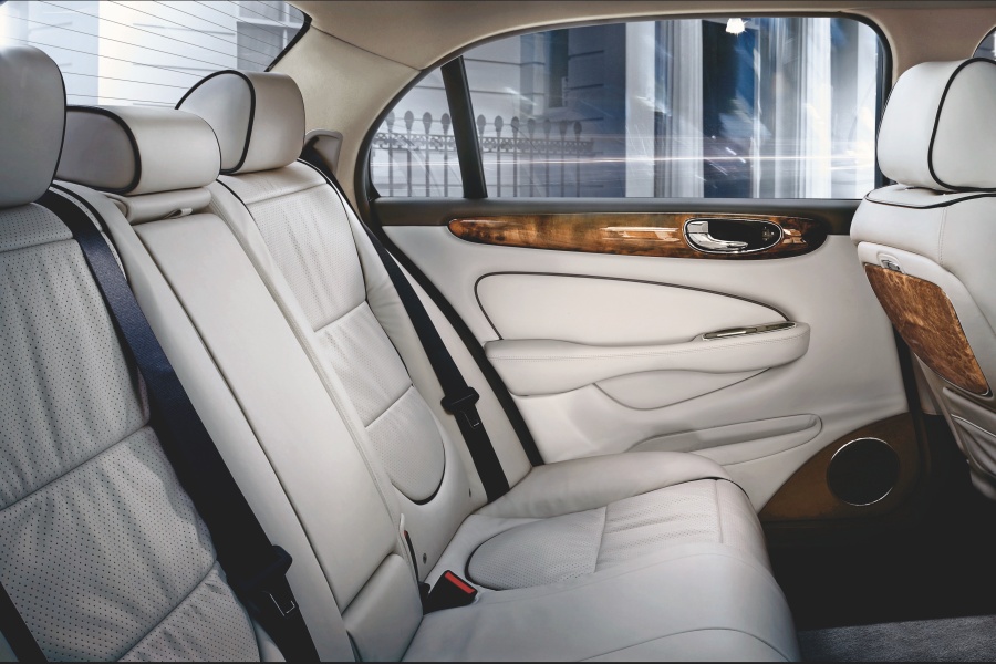 ジャガーXJ(X350/2003〜2009年/英国仕様)