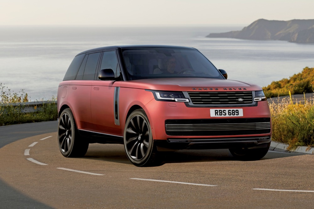 新型レンジローバーSVイントレピッド