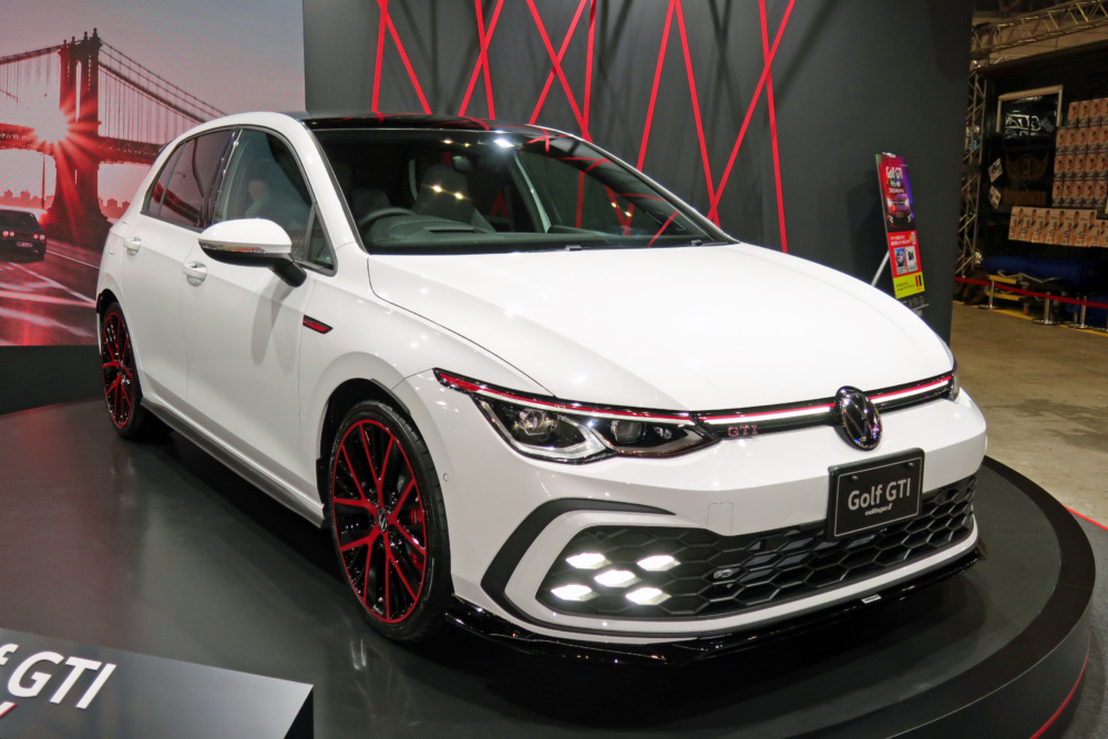 新型ゴルフGTI（エッティンガー共同開発パーツ装着車）