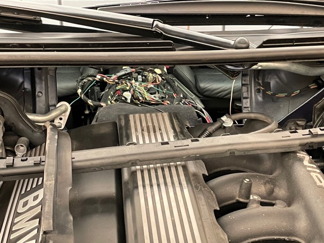 E46型BMW 3シリーズ エバポレーターとヒーターラジエター交換、工 