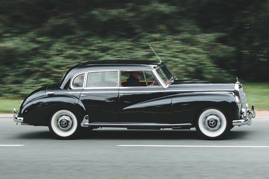メルセデス・ベンツ300b(1954〜1957年/英国仕様)