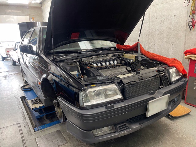 アルファ ロメオ164 Q4 4輪駆動の希少車 エンジン異音 エアコンコンプレッサーが破損し交換 Autocar Japan