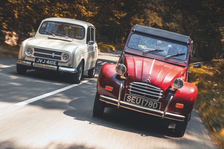シトロエン2CV + ルノー4 世界で愛されたフランスの大衆車 上級志向の