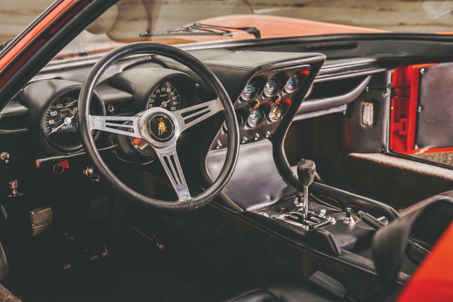 ランボルギーニ・ミウラ P400（1966〜1969年／欧州仕様）