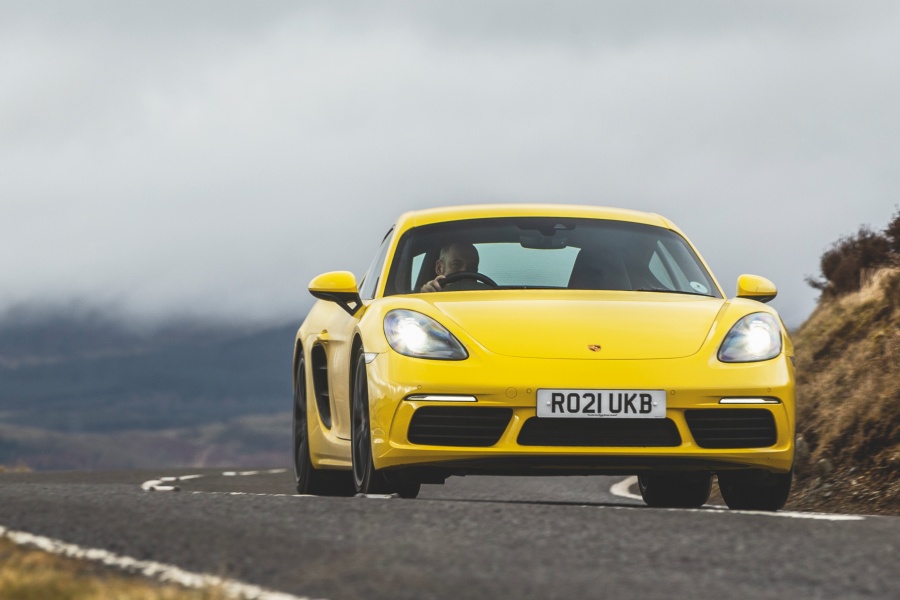ポルシェ718ケイマン PDK(英国仕様)