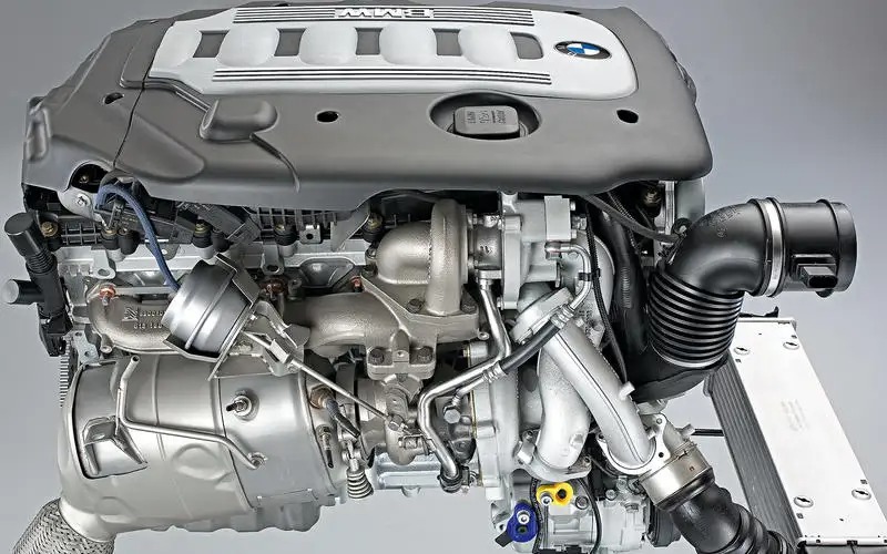 BMW 3.0Lツインターボ