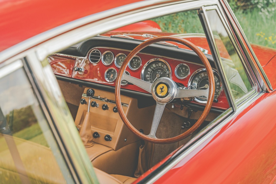 フェラーリ250 GTE（1960〜1963年／英国仕様）