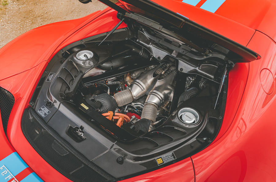 フェラーリ296 GTB アセット・フィオラノ・パッケージ（英国仕様）