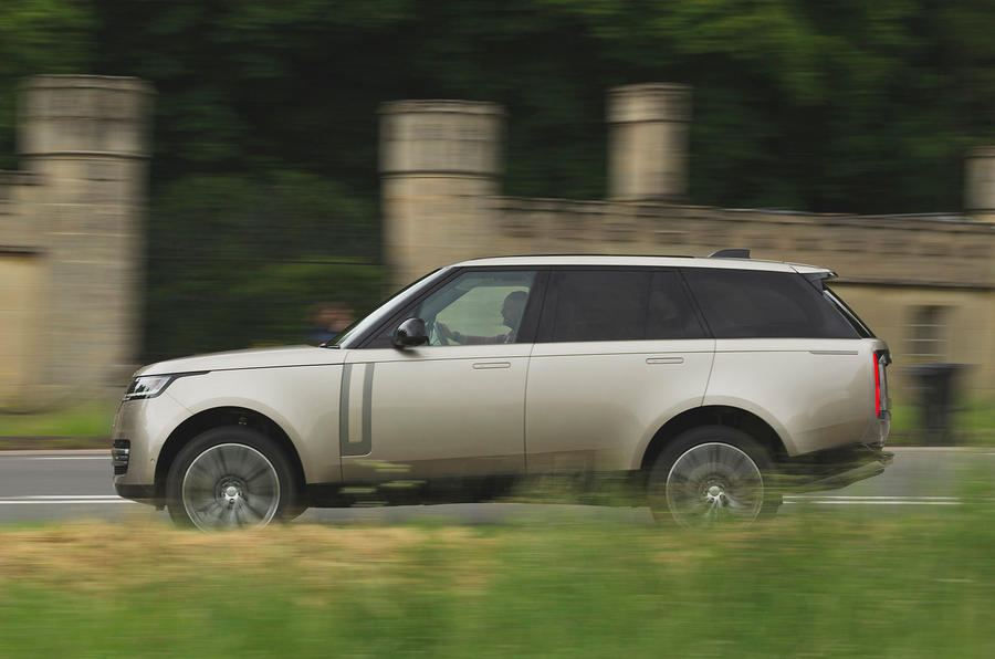 ランドローバー・レンジローバー P510e PHEV SV(英国仕様)