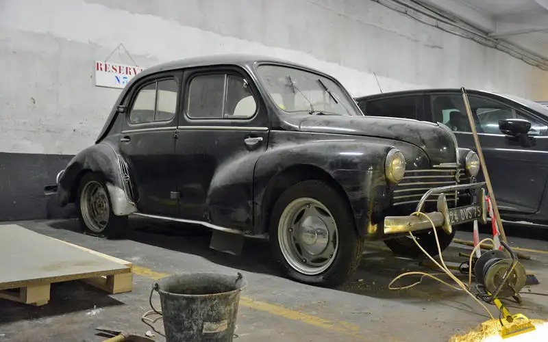 ルノー4CV