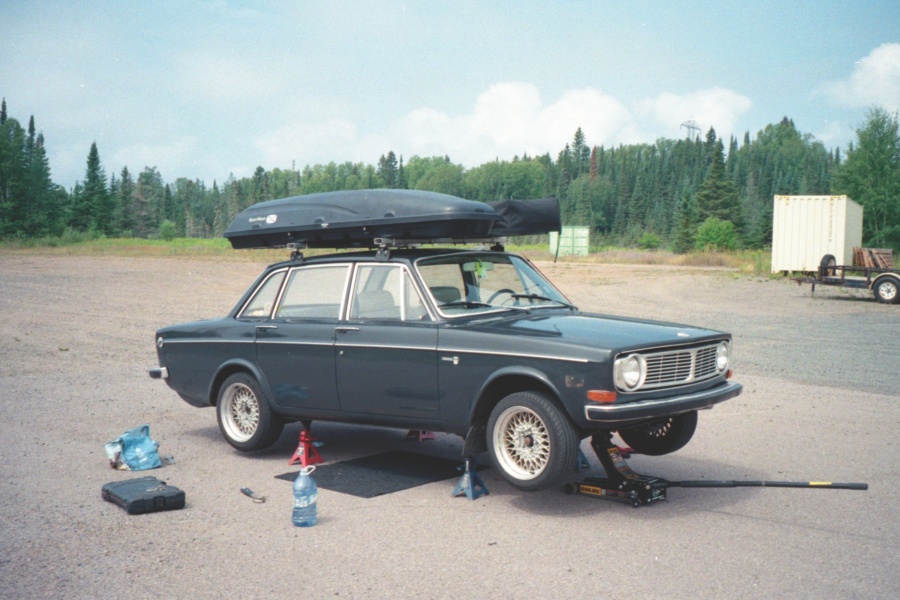 1969年式ボルボ144Sでカナダ・トゥクトヤクトゥクを目指す旅の様子