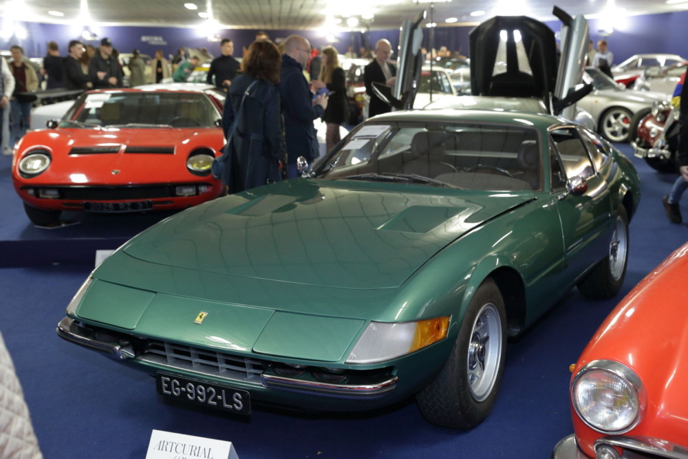 1974年式フェラーリ365GTB4デイトナは87万160ユーロ（約1億2600万円）で落札された。