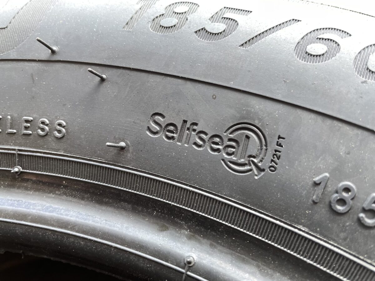 ミシュラン様 シート、サイレンサー （MICHELIN CROSSCLIMATE 
