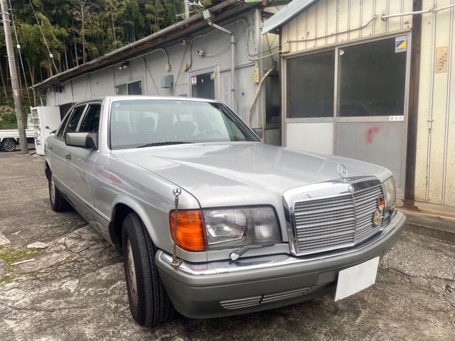 W126型メルセデス・ベンツ560 SEL 車検整備、パッシングライトの