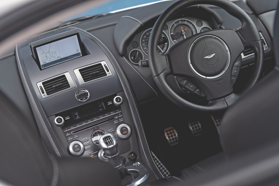 アストン マーティンV12ヴァンテージ(2009〜2013年/英国仕様)