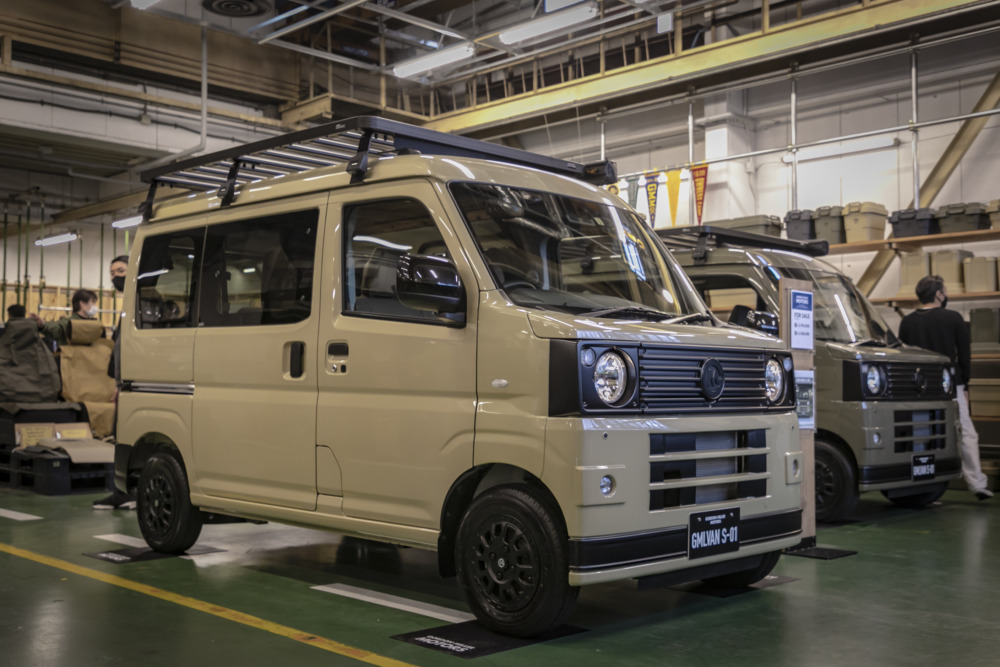 ゴードン ミラー・モータースの新型車「GMLVAN S-01」のサイズは、全長3395×全幅1475×全高1890mm。ベース車は、4ナンバーの新型ハイゼットカーゴ。ダイハツの先進運転支援機能「スマートアシスト」を標準搭載するのはポイント。