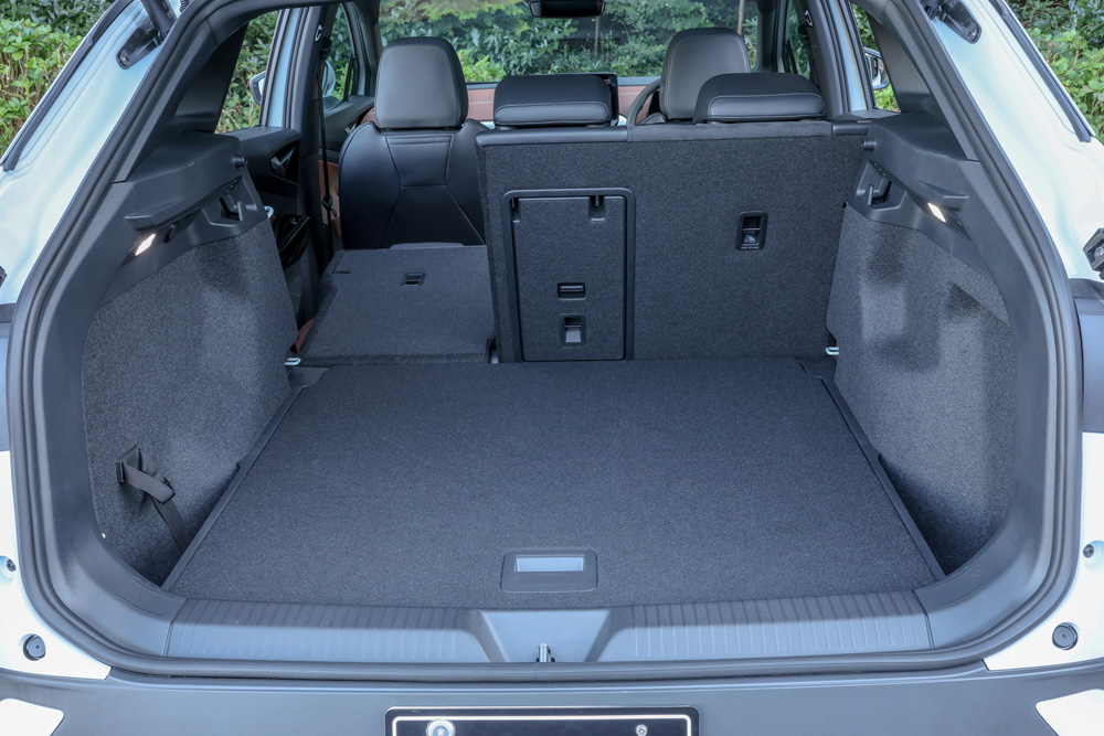 ID.4の荷室。大型SUV並のラゲッジスペースは、最大1575Lという大容量。
