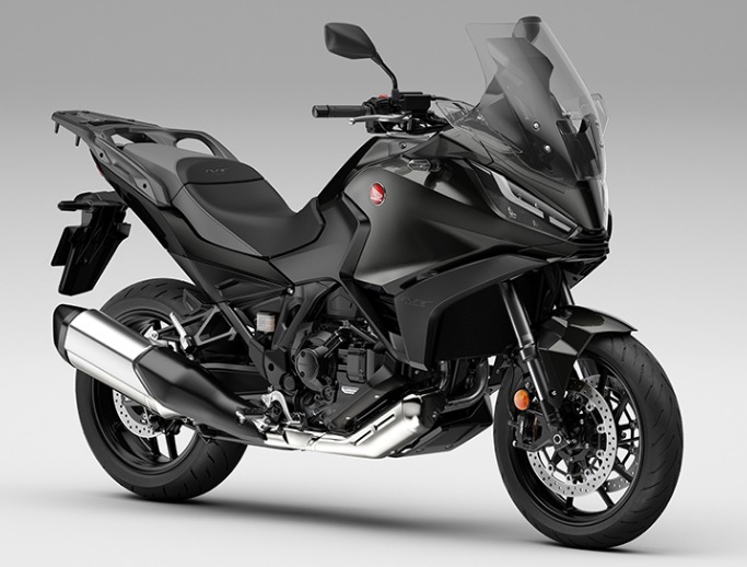 ホンダNT1100「ガンメタルブラックメタリック」