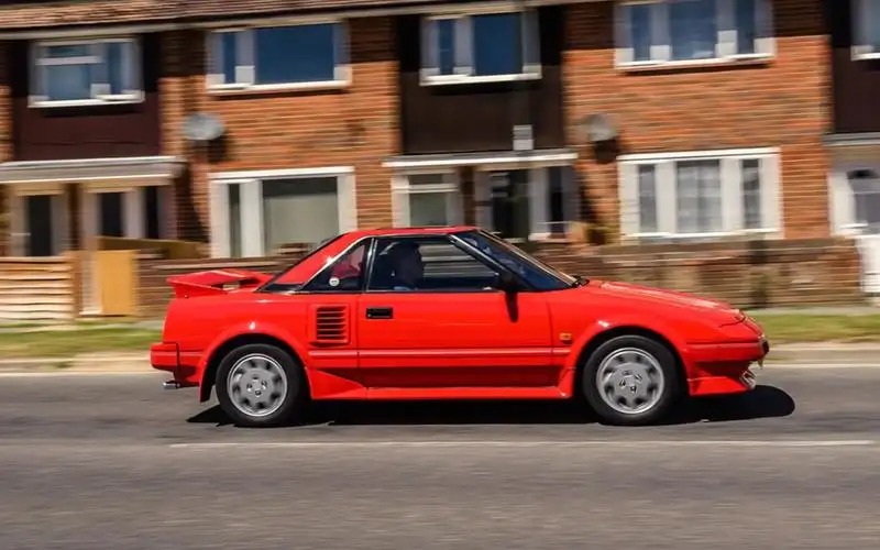 トヨタMR2