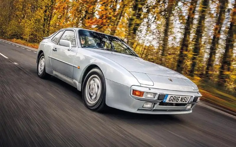 ポルシェ944(1982年)