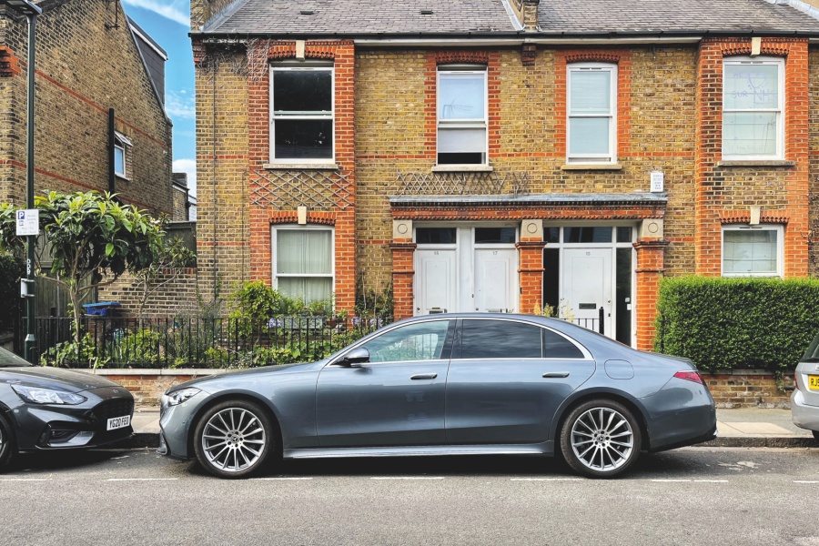メルセデス・ベンツSクラス S 580e L AMGライン・プレミアム・プラス・エグゼクティブ（英国仕様）