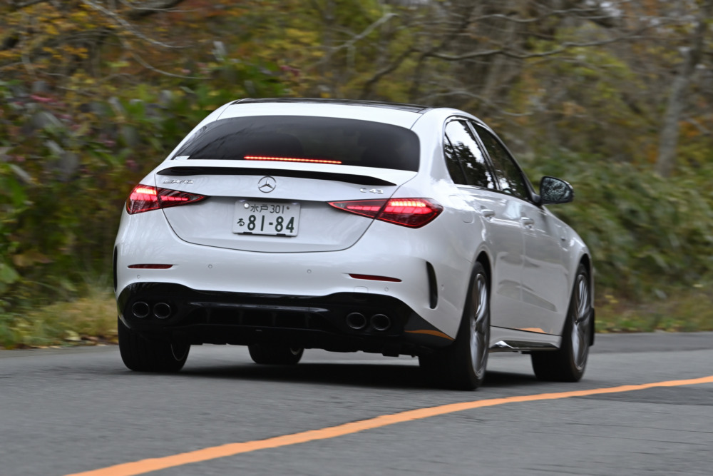 メルセデスAMG C 43 4マティック(オパリスホワイト)