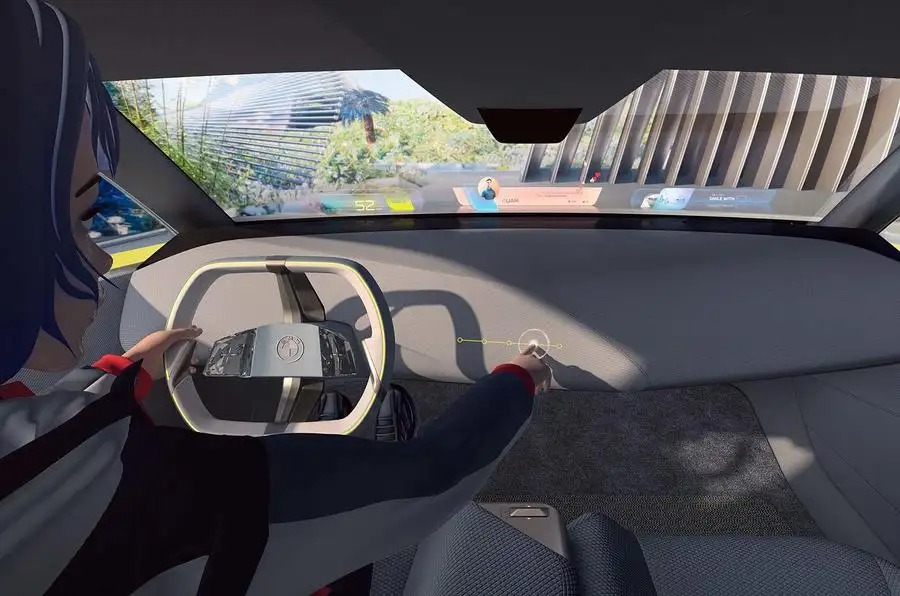 BMWはコンセプトカー「i Vision Dee」に搭載されたHUDを、2025年に市販車へ搭載する計画だ。