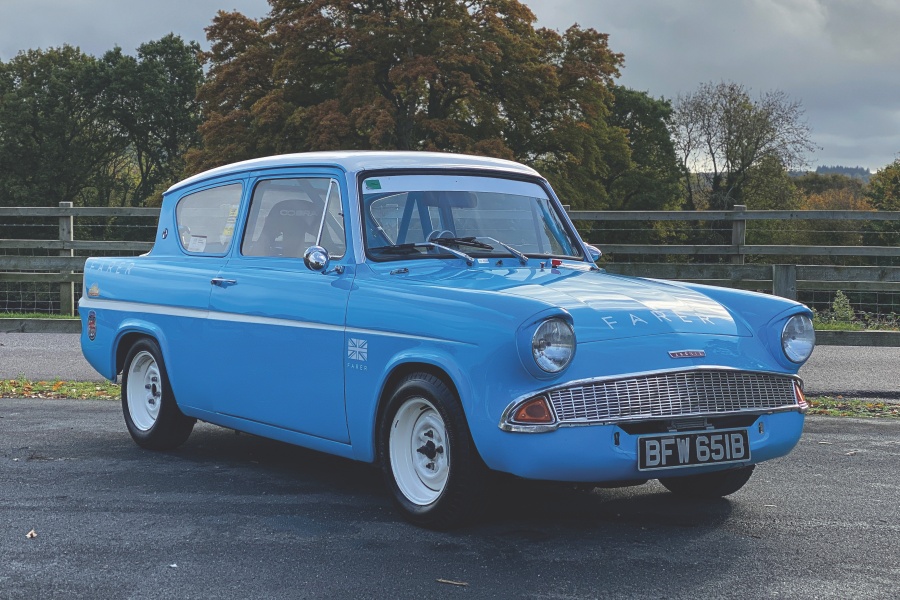 フォード・アングリア 1200スーパー（1964年／英国仕様）