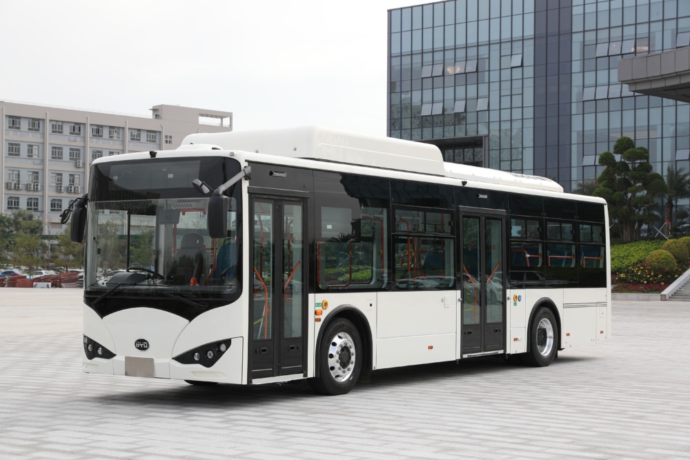 BYDの六価クロム使用報道後、一部の事業者ではバスの運行休止の対応をとった。