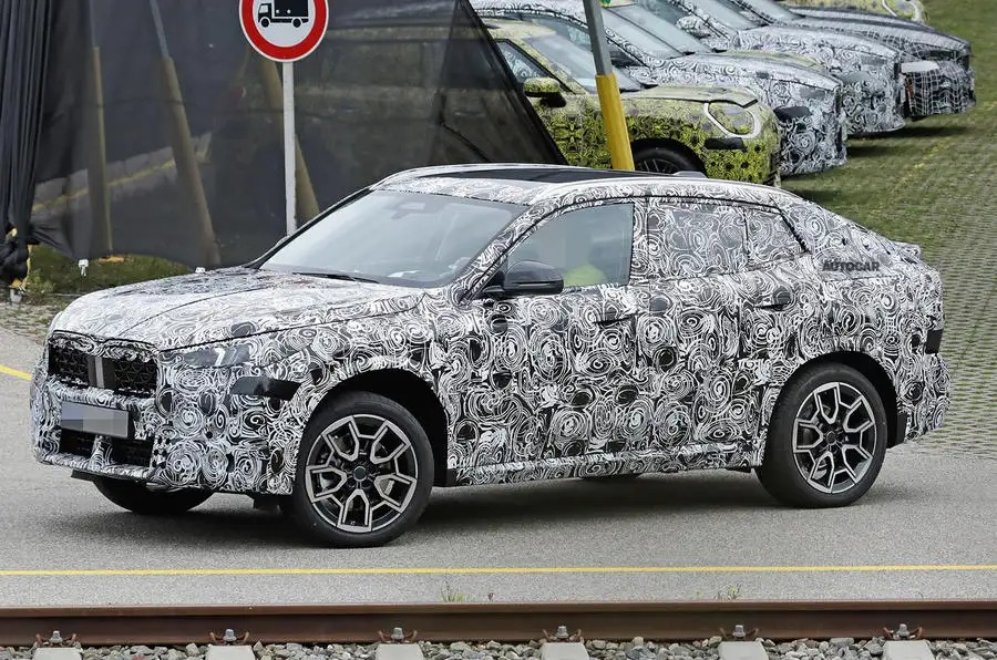 新型BMW X2と思われるプロトタイプ