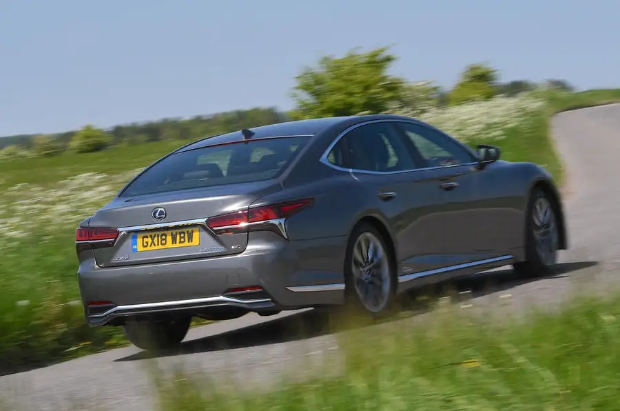 レクサスLS 500h AWD(XF50/英国仕様)