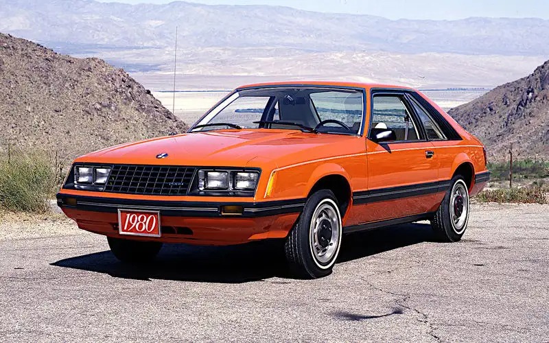 フォード・マスタングV8（1980年）