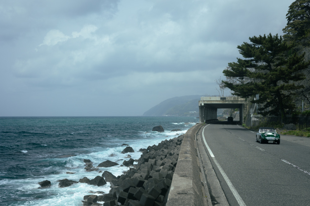 2日目のコース。若狭湾まで足を伸ばしたのは初めてのこと。単純な本州横断ではなく、ぐるりと円を描くように巡り、ゴールがある愛知県岡崎市の岡崎シビックセンターを目指した。