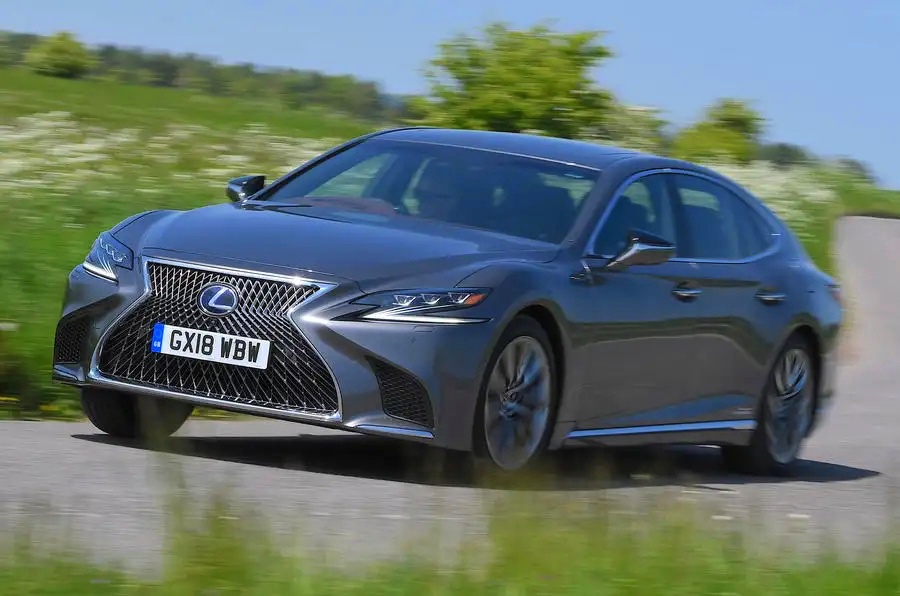 レクサスLS 500h AWD（XF50／英国仕様）