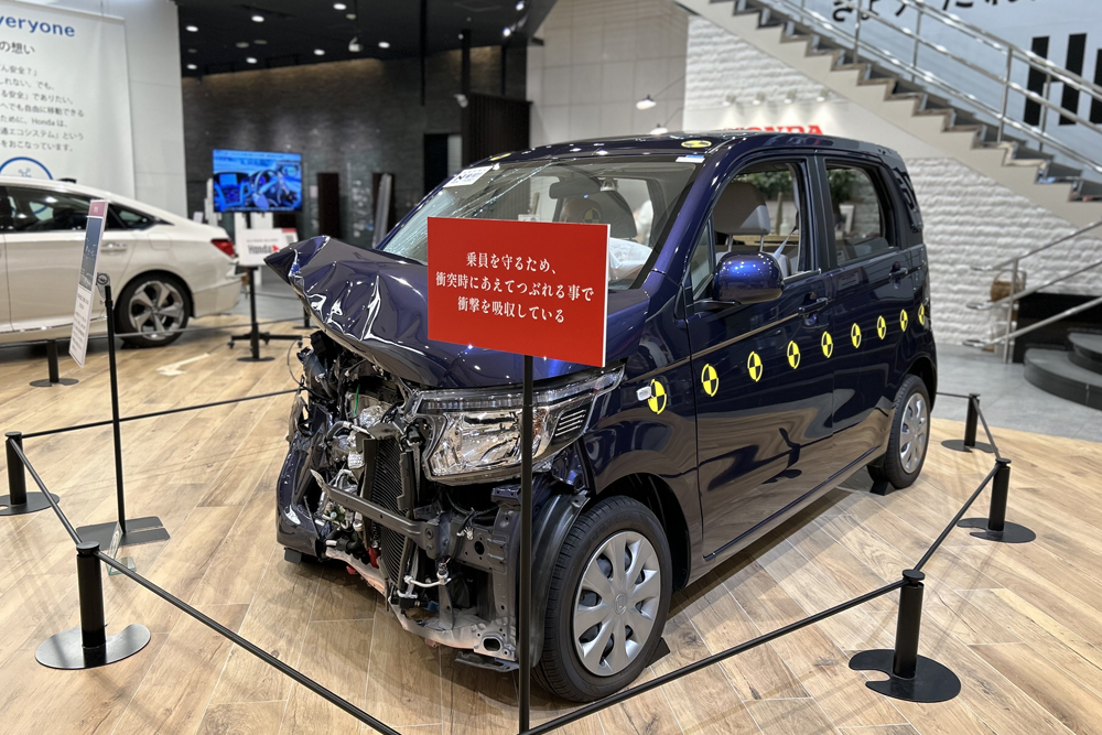 ホンダの軽自動車「N」シリーズ（Nボックス、Nワン、Nワゴン、Nバン）の累計販売台数は、2023年3月末にとうとう350万台を突破した。写真は、衝突実験に使われた先代Nワゴン。