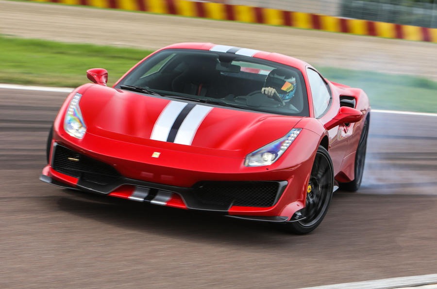 6. フェラーリ488ピスタ