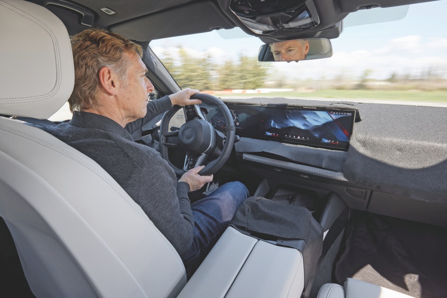 BMW i5 プロトタイプ