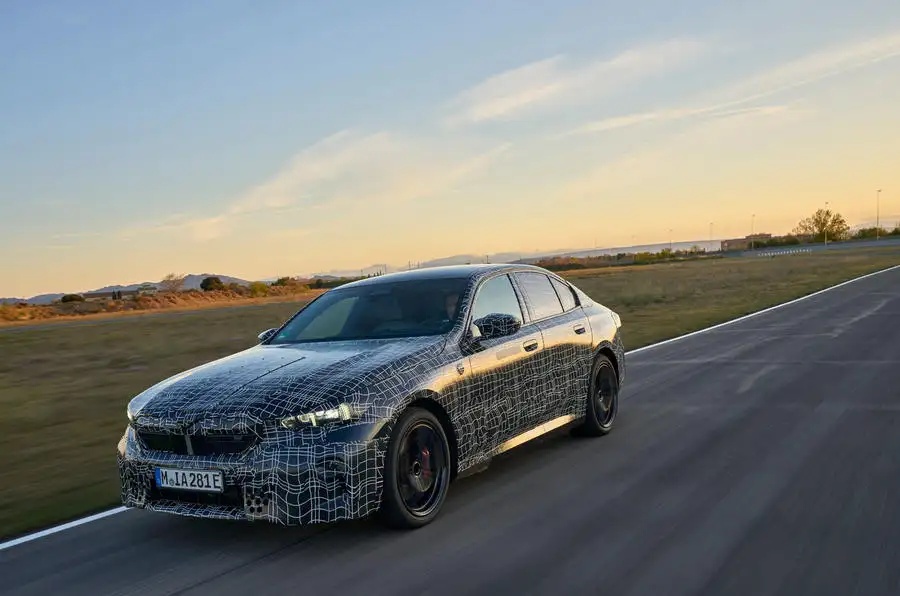BMW i5 プロトタイプ