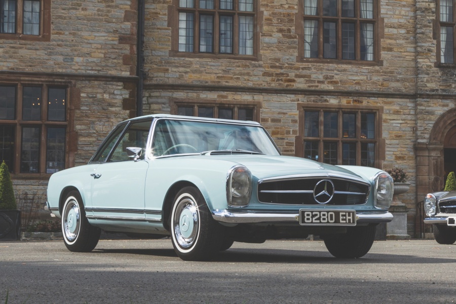 メルセデス・ベンツ250 SL（W113型／1967〜1968年／英国仕様）