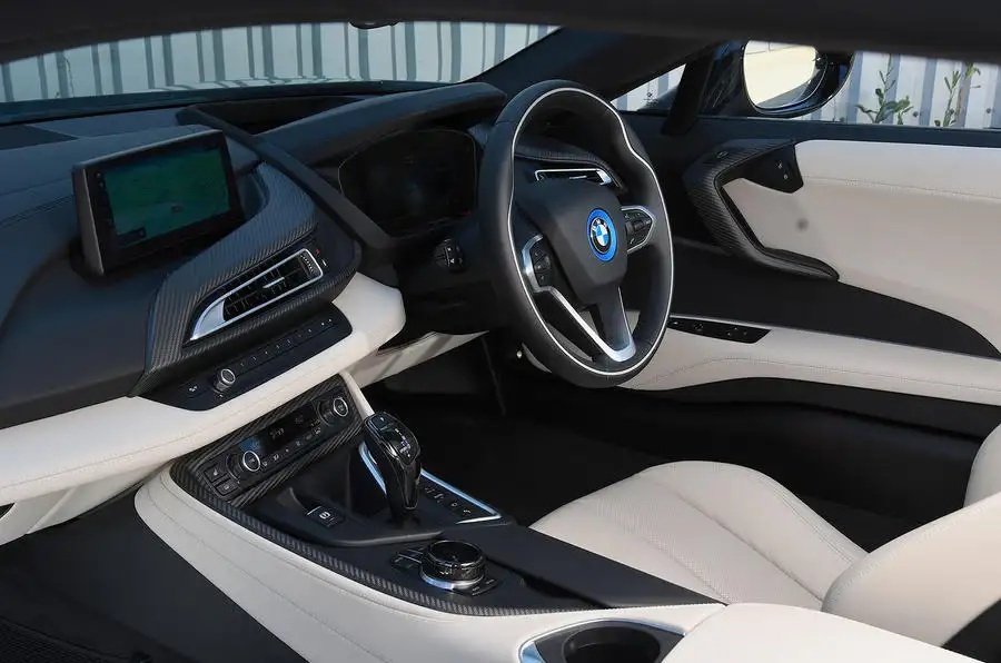 BMW i8（2014〜2020年／英国仕様）