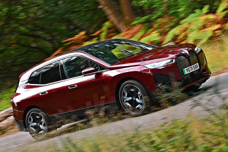 BMW iX xドライブ50 Mスポーツ(英国仕様)